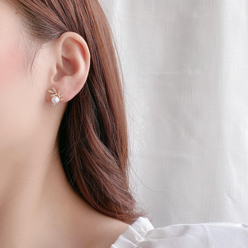 Pearl Leaf Mystic Stud Earrings
