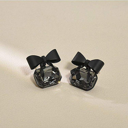 Minimalist Black Knot Cubic Rhinestone Stud