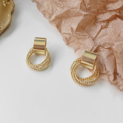 18k Minimalist Geometric Hollow Earring