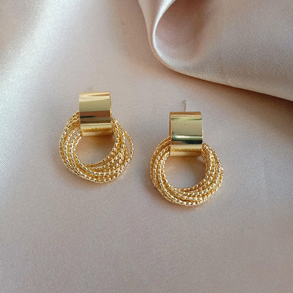 18k Minimalist Geometric Hollow Earring