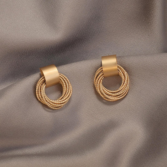 18k Minimalist Geometric Hollow Earring