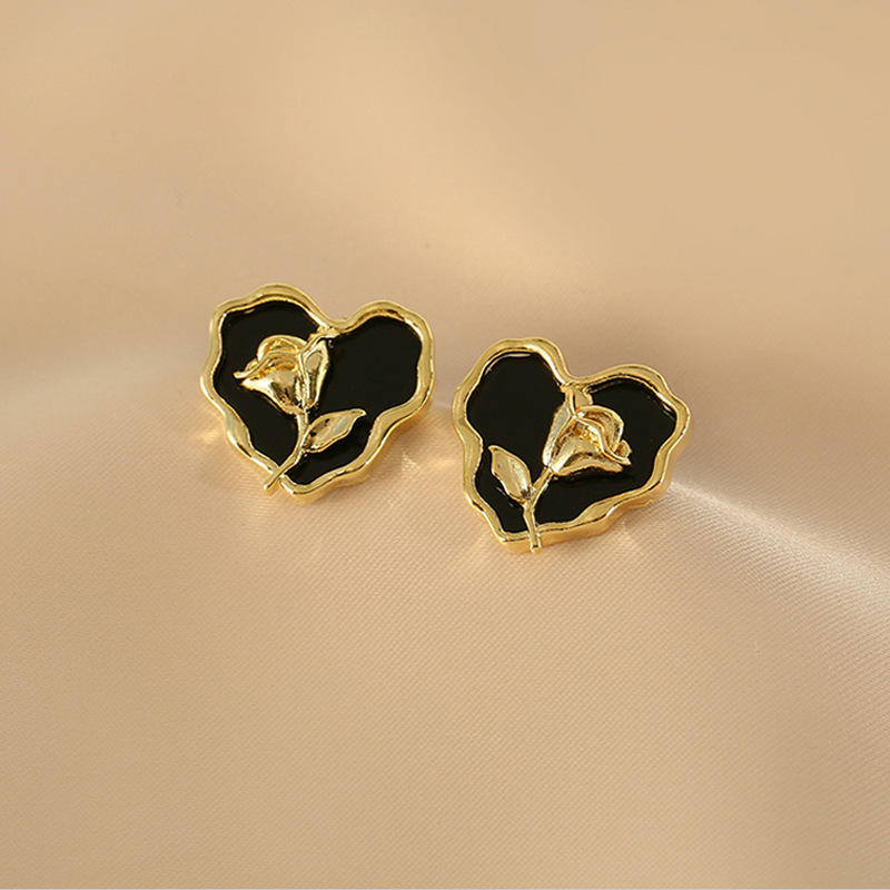 Black Heart Mystic Rose Stud Earring