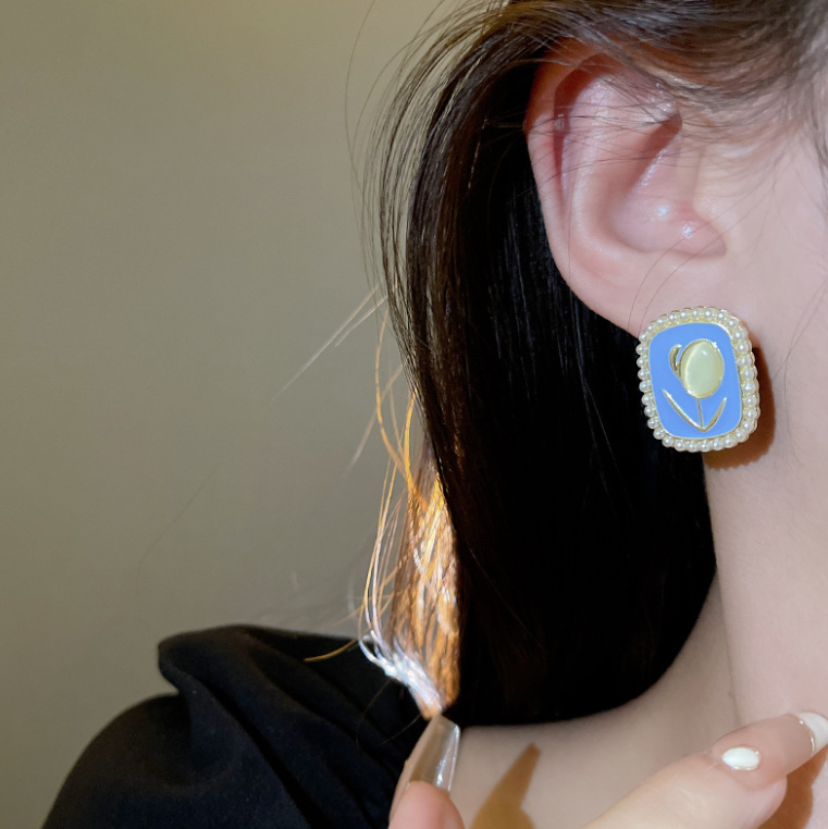 Blue Pearl Flowers Mystic Earrings