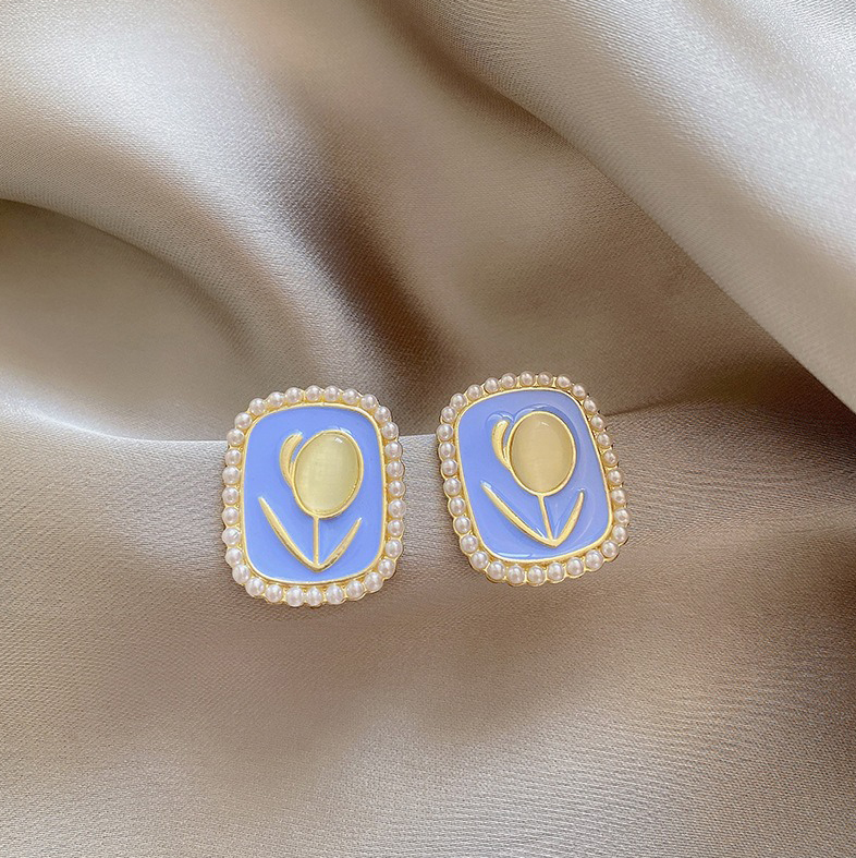 Blue Pearl Flowers Mystic Earrings