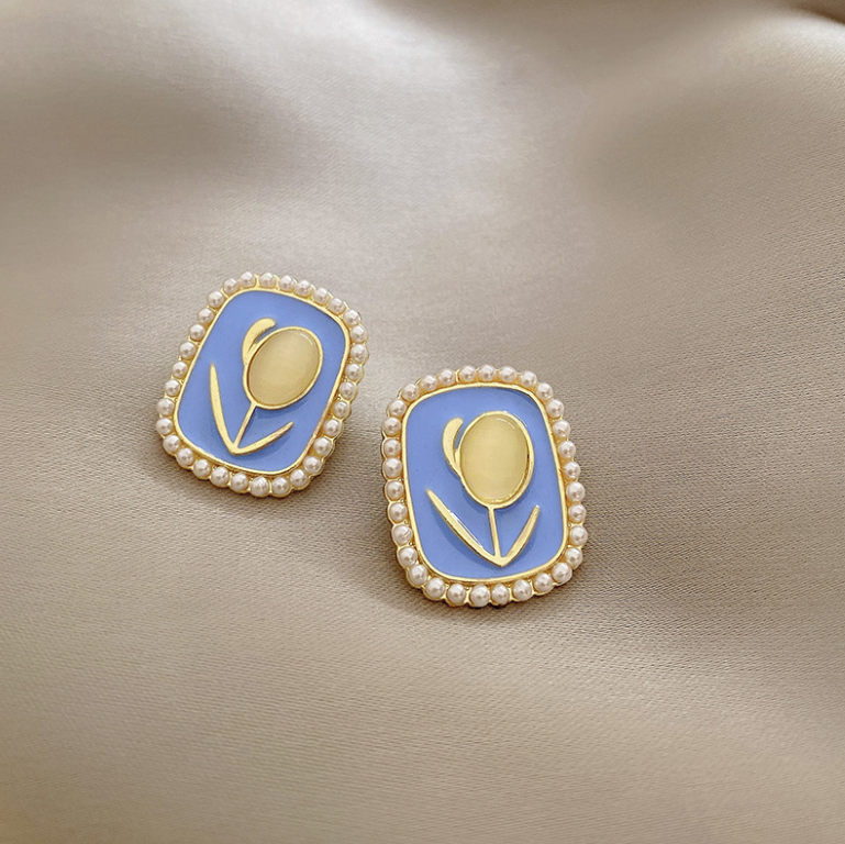 Blue Pearl Flowers Mystic Earrings
