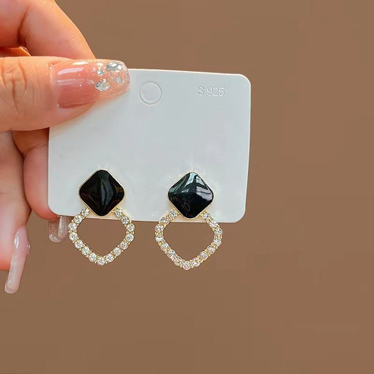 Dream Triangle Mystic Earrings