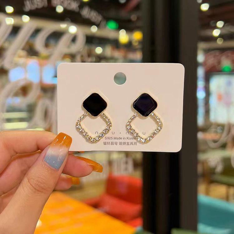 Dream Triangle Mystic Earrings