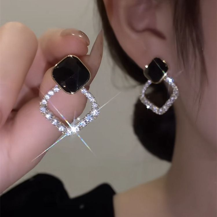 Dream Triangle Mystic Earrings