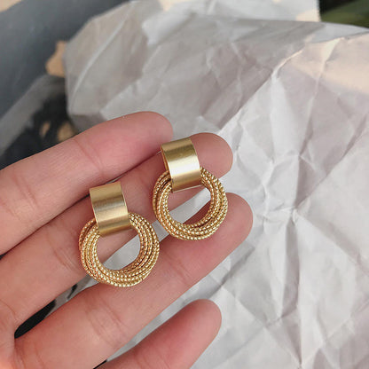 18k Minimalist Geometric Hollow Earring