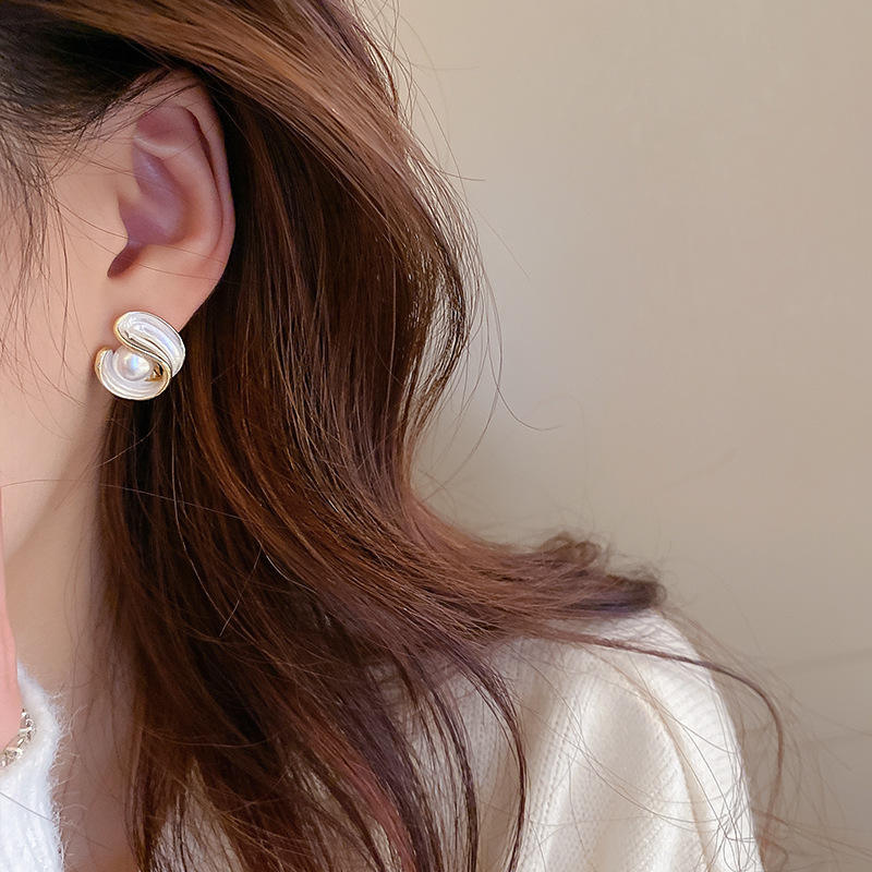 Geometric Pearl Stud Earrings