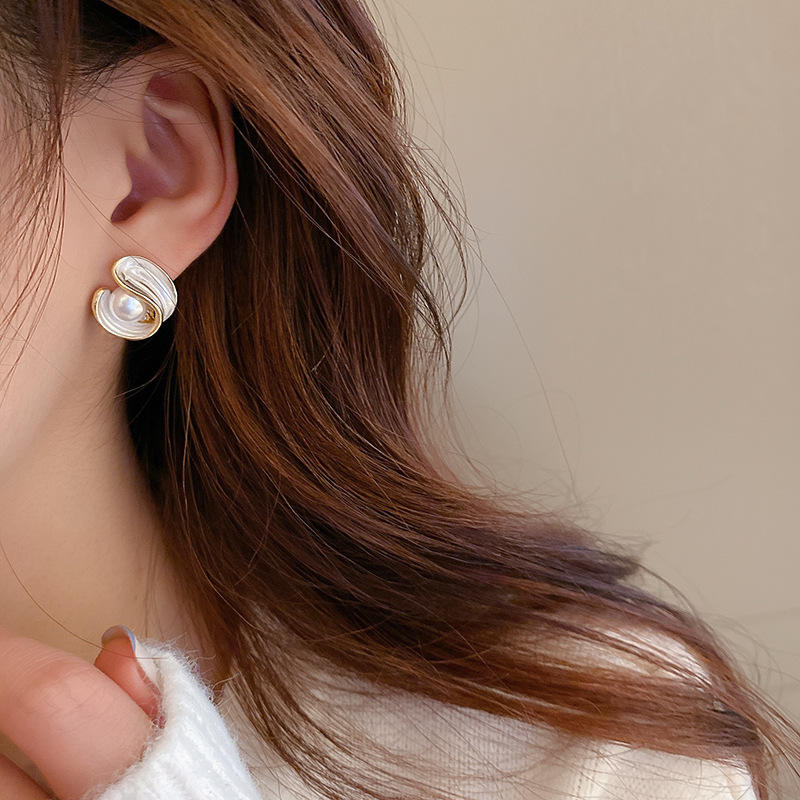 Geometric Pearl Stud Earrings