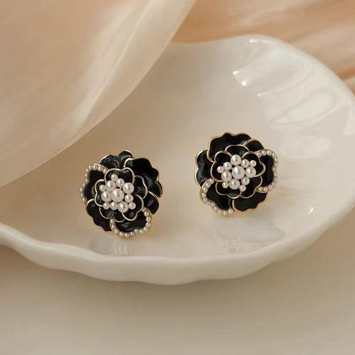 Moonlight Black Mystic Rose Stud Earring