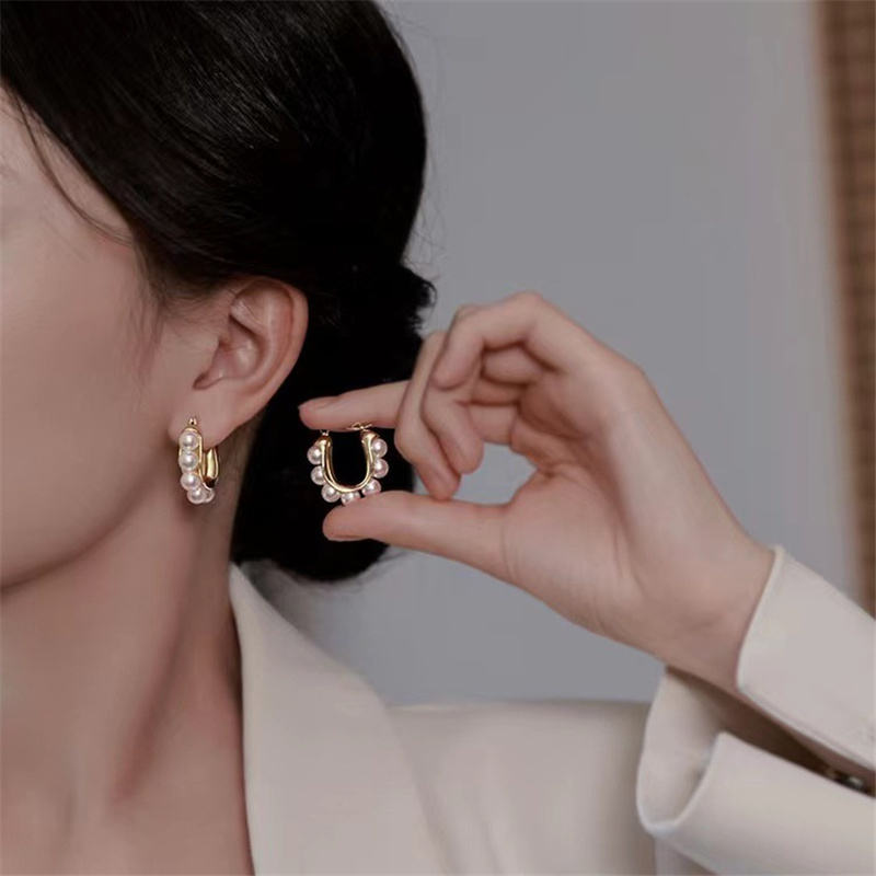 Pearl Oval Mystic Hoop Earrings
