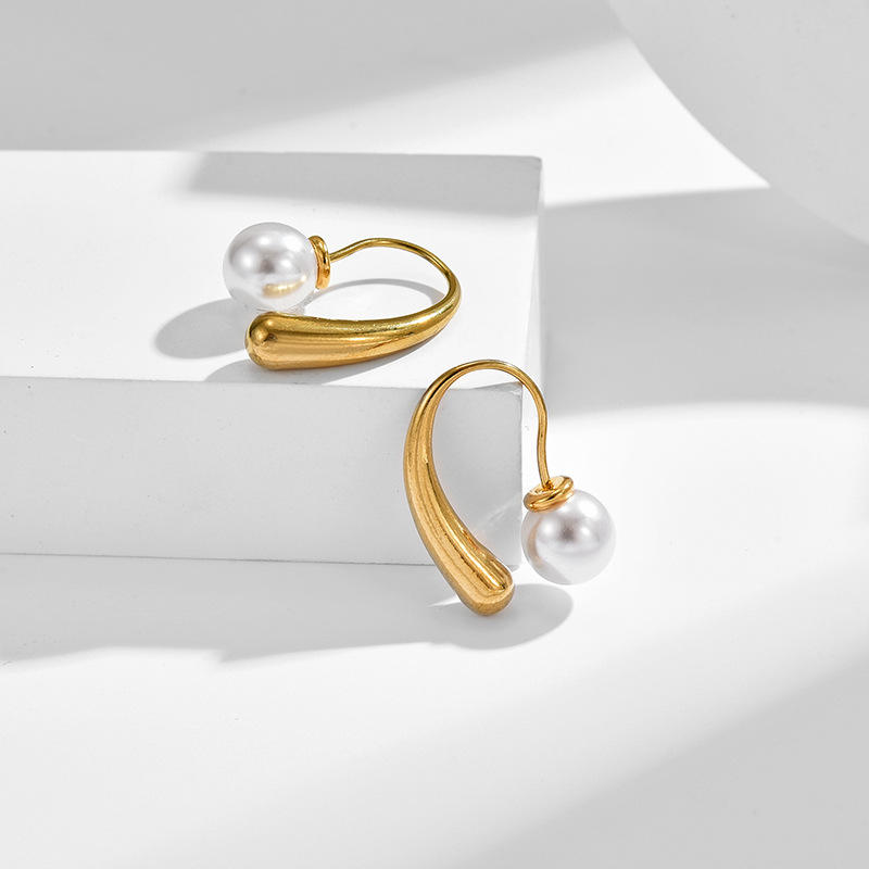 Single Pearl Mystic Earrings