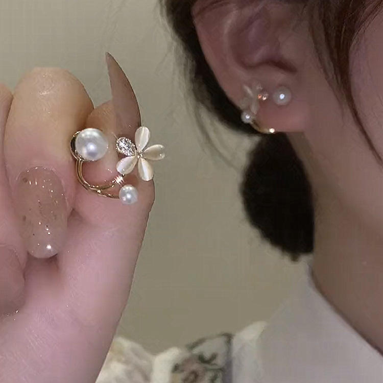 Stone Pearl Daisy Mystic Earrings