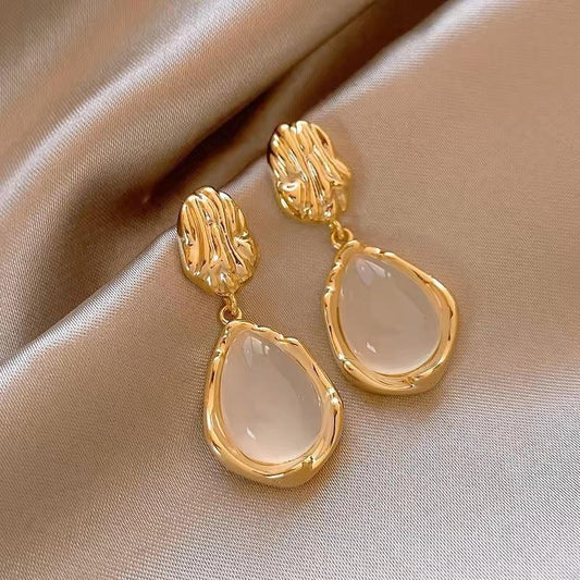Vintage Oval Pearl Mystic Earrings