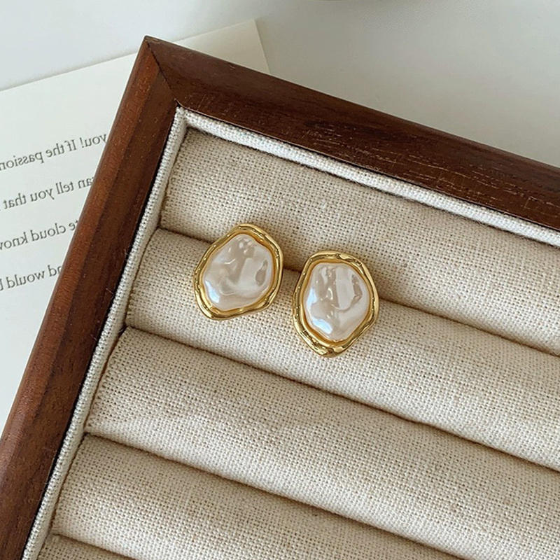 Vintage Pearl Stud Mystic Earrings