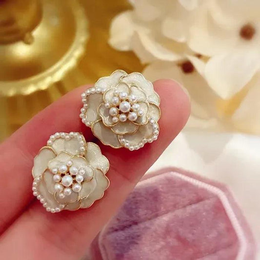 Moonlight Ivory Mystic Rose Stud Earring