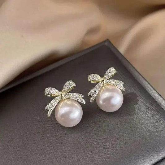 Knot Pearl Mystic Stud Earrings